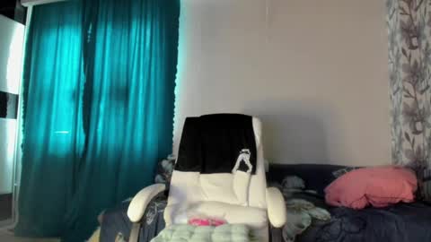 Eva online show from 05/31/26, 09:38