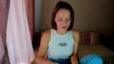 eva_aaaa online show from 09/10/25, 10:04