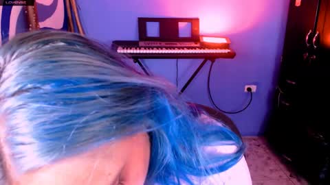 Snapshot of eva_brooks1 chatting on 05/09/26, 10:04 Iris Smile independent model online show from 05/09/26, 10:04