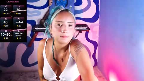Snapshot of eva_brooks1 chatting on 06/18/26, 05:17 Iris Smile independent model online show from 06/18/26, 05:17