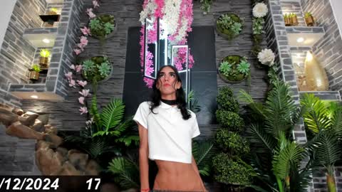 EVA COLUCCY online show from 12/18/24, 12:10
