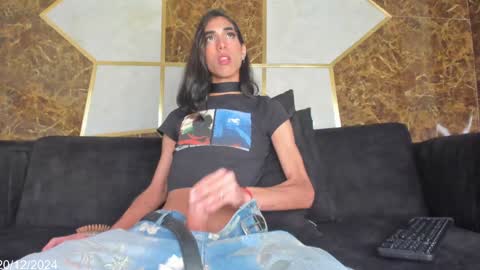 EVA COLUCCY online show from 12/21/24, 12:20