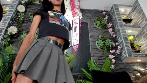 EVA COLUCCY online show from 01/03/25, 10:29