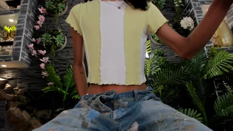EVA COLUCCY online show from 01/14/25, 11:58
