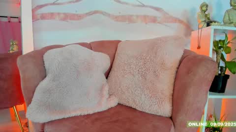 EVA COLUCCY online show from 09/10/25, 01:55