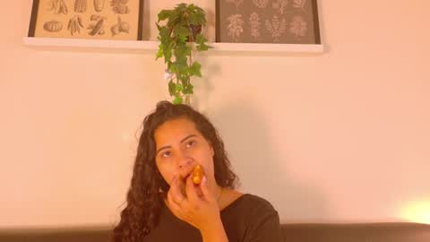 EVA DAEMON  online show from 07/25/26, 11:52