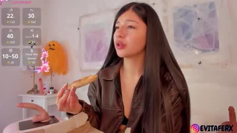 Evaa Depp online show from 10/13/25, 01:22