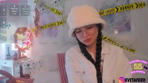 Evaa Depp online show from 10/28/25, 04:16