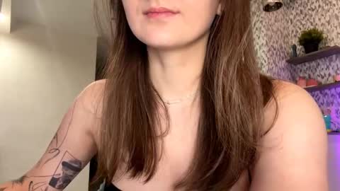 Eva  online show from 10/20/25, 09:37