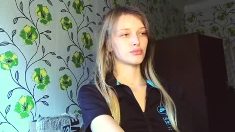 Snapshot of eva_eyre chatting on 06/05/26, 06:52 Evvie online show from 06/05/26, 06:52
