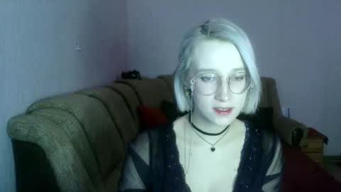 eva_forrest online show from 01/19/25, 10:39