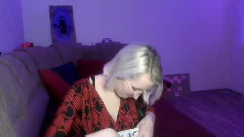 eva_forrest online show from 01/30/25, 07:59