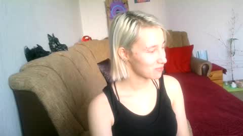 eva_forrest online show from 02/11/25, 05:37