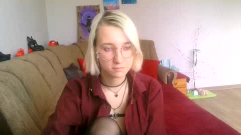 eva_forrest online show from 02/14/25, 09:13