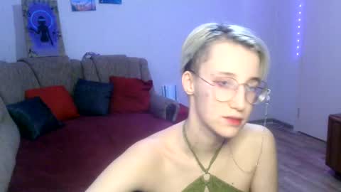 eva_forrest online show from 03/01/25, 07:15
