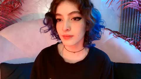 Snapshot of eva_halsey chatting on 10/20/25, 07:47 E V A online show from 10/20/25, 07:47