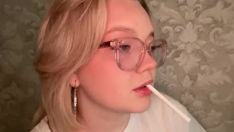 eva_kittenn online show from 09/29/25, 06:13