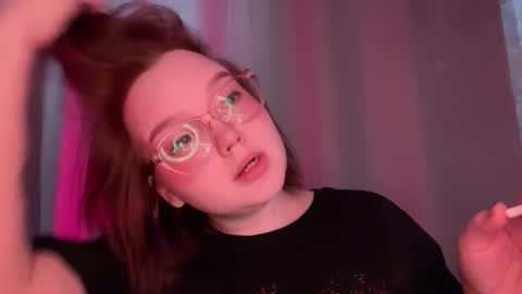 Snapshot of eva_kittenn chatting on 11/27/25, 10:50 eva_kittenn online show from 11/27/25, 10:50