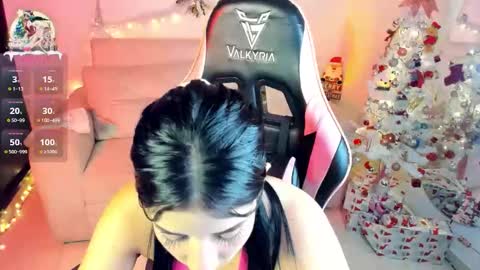 Eva   online show from 12/15/25, 08:35