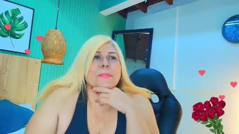 eva_love49 online show from 02/23/26, 06:49