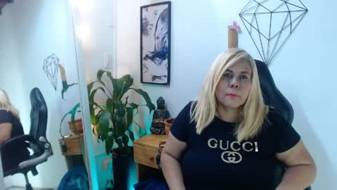 eva_love49 online show from 04/02/26, 06:05