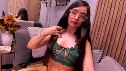 Angelinne online show from 11/20/25, 03:18