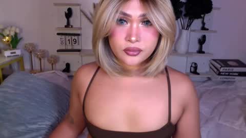 Queen Eva Mazikeen online show from 10/19/25, 07:03