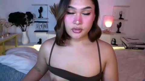 Queen Eva Mazikeen online show from 11/10/25, 09:25