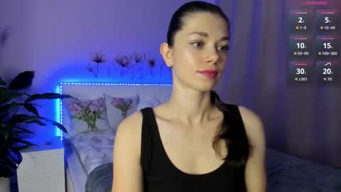 Snapshot of eva_mccoy chatting on 10/24/25, 07:38 Eva online show from 10/24/25, 07:38