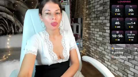 Eva online show from 12/31/24, 10:34