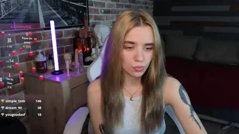 eva_mini online show from 06/11/26, 02:53