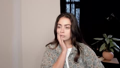 eva_monn online show from 12/19/24, 03:41
