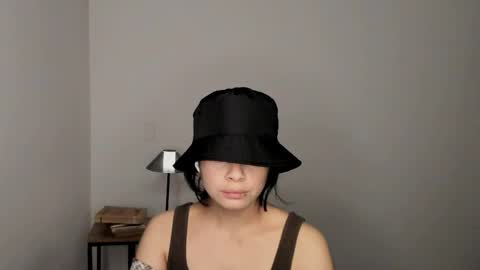 eva_monn online show from 03/31/26, 01:29