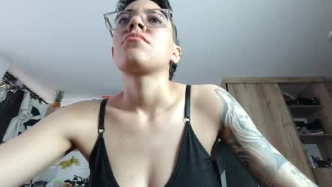 Eva cute online show from 06/17/26, 12:50