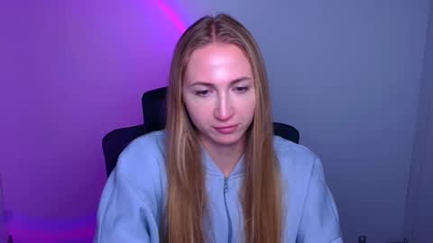 Snapshot of eva_oliviaa chatting on 10/02/25, 01:29 Eva online show from 10/02/25, 01:29