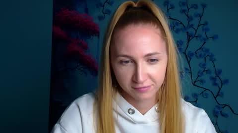 Snapshot of eva_oliviaa chatting on 10/13/25, 05:13 Eva online show from 10/13/25, 05:13