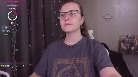 Snapshot of eva_orchid chatting on 11/02/25, 05:43 Eva online show from 11/02/25, 05:43