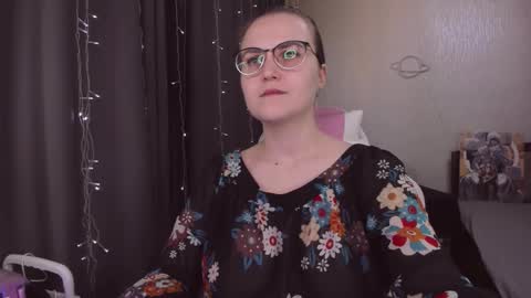 Snapshot of eva_orchid chatting on 11/15/25, 11:18 Eva online show from 11/15/25, 11:18