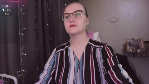 Snapshot of eva_orchid chatting on 11/19/25, 10:26 Eva online show from 11/19/25, 10:26