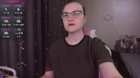 Snapshot of eva_orchid chatting on 11/20/25, 10:48 Eva online show from 11/20/25, 10:48