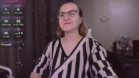 Snapshot of eva_orchid chatting on 11/30/25, 11:58 Eva online show from 11/30/25, 11:58