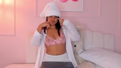 Snapshot of eva_palmer_ chatting on 07/01/26, 01:29 Eva online show from 07/01/26, 01:29