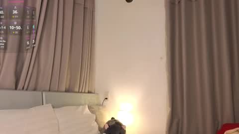 Eva online show from 11/27/25, 12:13