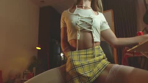 Eva online show from 10/12/25, 06:23