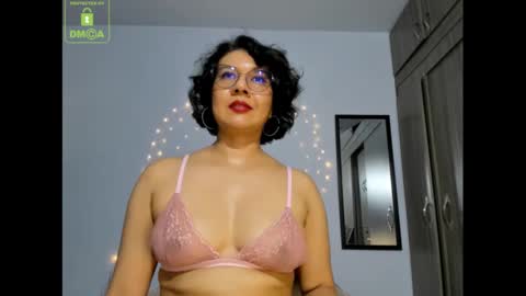 Snapshot of eva_rain01 chatting on 01/14/25, 08:59 Eva online show from 01/14/25, 08:59