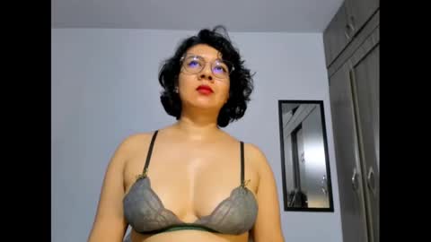 Snapshot of eva_rain01 chatting on 02/03/25, 12:58 Eva online show from 02/03/25, 12:58