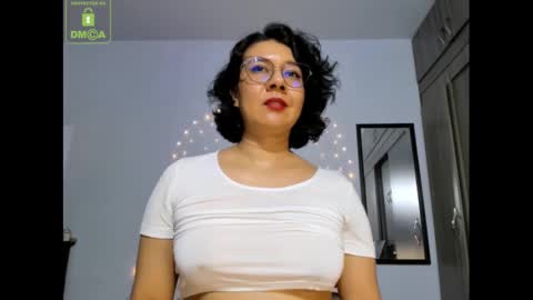 Snapshot of eva_rain01 chatting on 02/12/25, 06:30 Eva online show from 02/12/25, 06:30