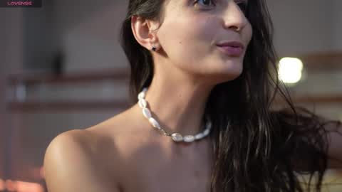 EVA  online show from 03/09/25, 10:30