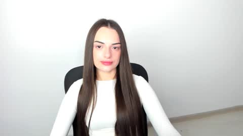 Snapshot of eva_rossee_ chatting on 12/07/24, 12:45 Eva online show from 12/07/24, 12:45