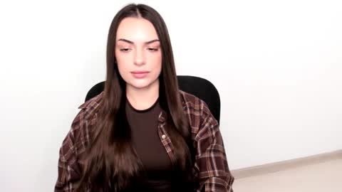 Snapshot of eva_rossee_ chatting on 01/26/25, 07:20 Eva online show from 01/26/25, 07:20
